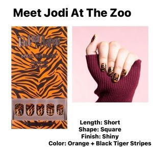Red Aspen Dash Nails- Meet Jodi At The Zoo